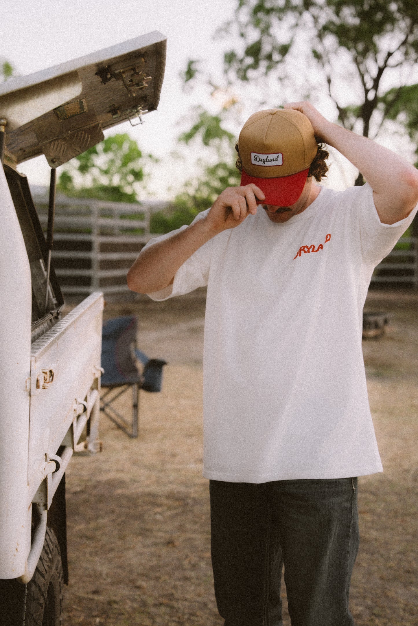 LOST COWBOY O/S Tee White