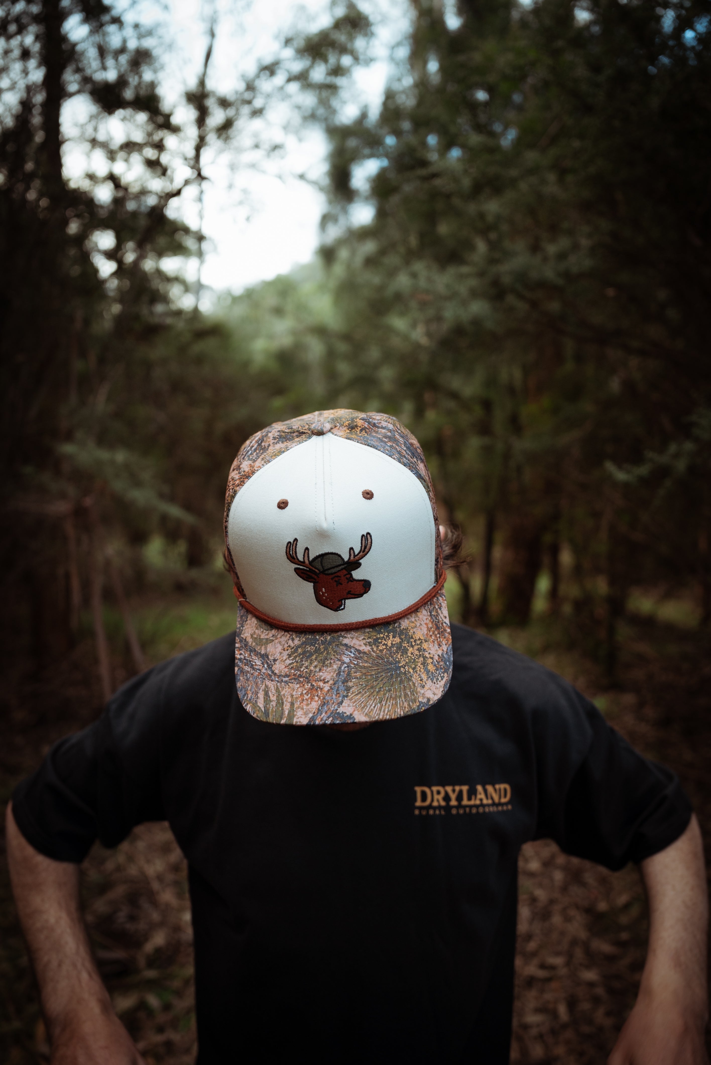 No Eye Deer Trucker White/Camo